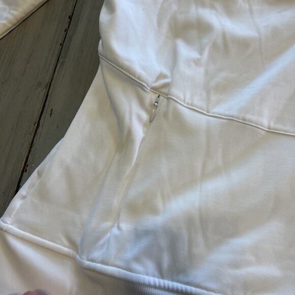 NWT Fabletics Kira Jacket Running For Cover White Full Zip Media Hole Sz XXL - Picture 3 of 11